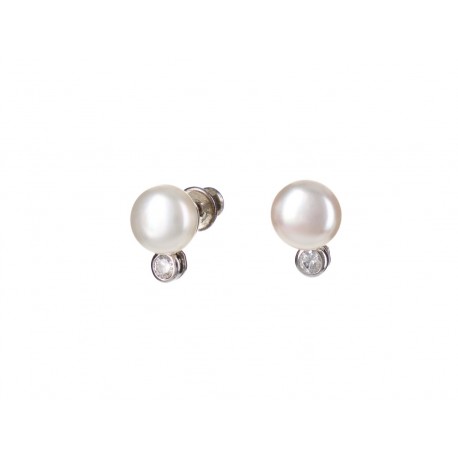 Pearlstud with zircon Pearlstud with zircon