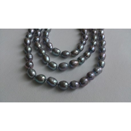 grey pearl necklace